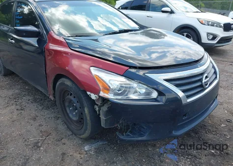 2013 Nissan Altima 2.5 S z USA, uszkodzony, nr VIN 1N4AL3AP2DC123186